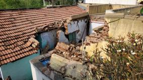 an-old-woman-suffocated-to-death-after-an-old-house-collapsed-near-karur