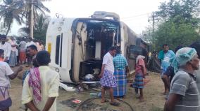 tanjore-tourist-bus-overturns-on-accident-2-dead-40-injured