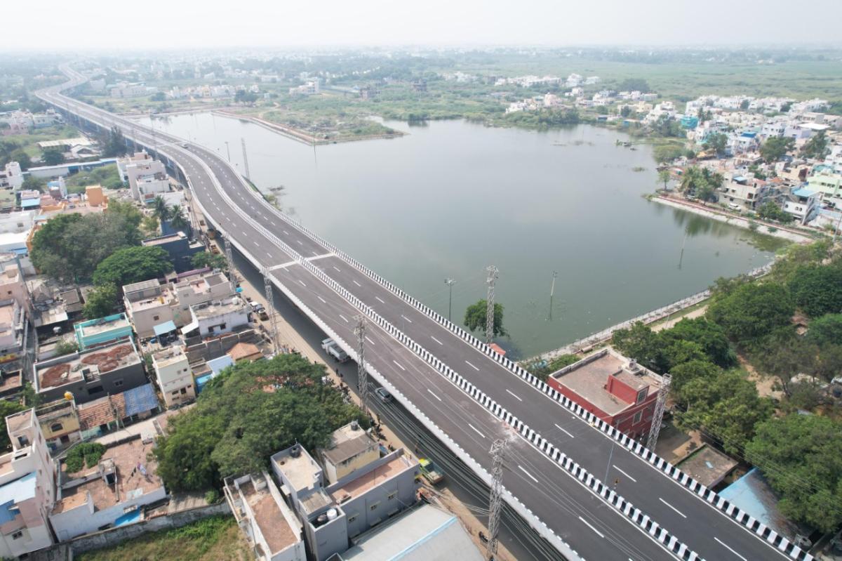 தமிழகத்தின் நீளமான நத்தம் பறக்கும் பாலத்தில் சோதனை ஓட்டம்: மதுரை மக்கள்  பயணித்து உற்சாகம் | Tamil Nadu's Longest Natham Flyover Bridge Test Run -  hindutamil.in