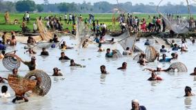 chithirai-special-the-village-can-gather-and-catch-fish