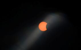 spectators-amazed-by-total-solar-eclipse-in-australia-indonesia