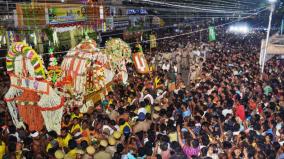 after-giving-blessings-to-more-than-40-lakh-devotees-kallazhagar-returned-to-azhagar-kovil