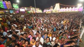 devotees-wait-for-up-to-24-hours-to-visit-the-tirupati-ezhumazhayan