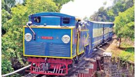 traditional-nilgiri-hill-train