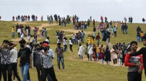 tourists-flock-to-klugulu-kodaikanal-the-return-side-is-full-of-crowds