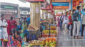 shops-occupying-the-platform-at-salem-bus-stand