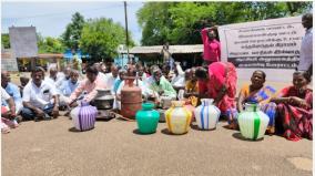 the-woman-si-stopped-the-villagers-trying-to-light-the-gas-cylinder