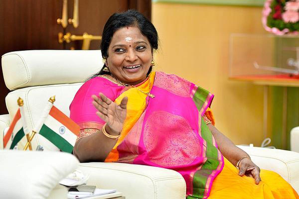 கர்ப்பிணிப் பெண்கள் ராமாயணம் படிக்க வேண்டும்: தெலங்கானா ஆளுநர் தமிழிசை  அறிவுரை | Pregnant women should chant Sunderkand, read Ramayana, says  Telangana governor Tamilisai Soundararajan ...