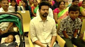 actor-shares-seat-students-and-parents-in-vijay-makkal-iyakkam-student-honor