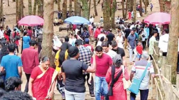 After End of Summer Vacation, the Crowd is Still there - Tourists Enjoying the Nature of Kodaikanal