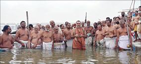 kanchi-kamakodi-peetha-abbot-sri-vijayendra-visits-prayagraj