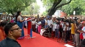 delhi-kanimozhi-mp-protests-in-support-of-physically-challenged