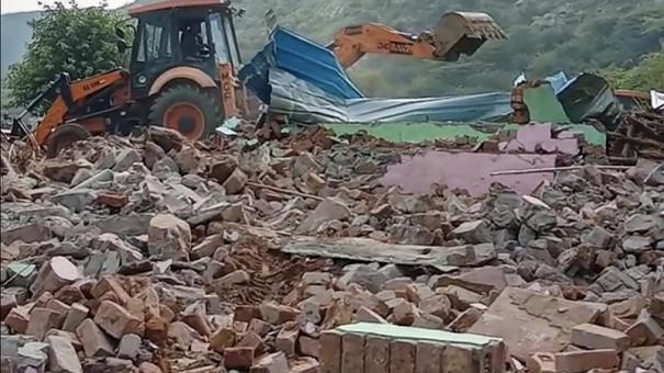 हरियाणा में बुलडोजर कार्रवाई जारी: तीसरे दिन 20 से ज्यादा दुकानें तोड़ी गईं