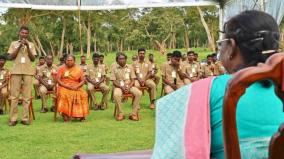 president-droupadi-murmu-meets-bomman-belli-in-tamilnadu