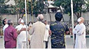 scheduled-caste-panchayat-leaders-and-national-flag