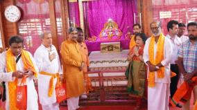 rajinikanth-offers-prayers-at-ram-mandir-in-ayodhya
