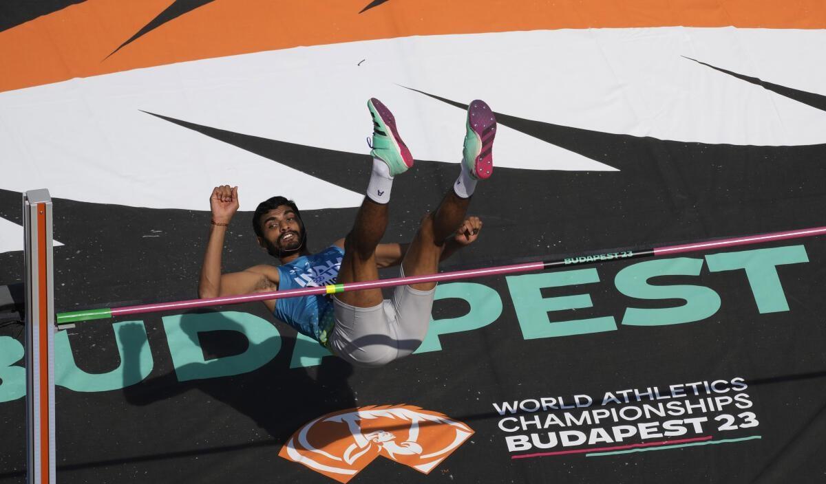 World Athletics Championships |  Santosh Kumar, Sarvesh disappointed