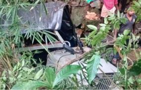 9-women-killed-in-kerala-s-wayanad-after-jeep-overturns-in-ditch