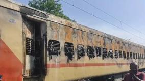 governor-leaders-condole-those-who-died-in-madurai-train-coach-fire