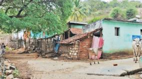 due-to-lack-of-basic-facilities-near-urigam-40-people-migrated-to-karnataka-state