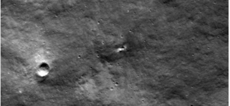 ரஷ்யாவின் லூனா 25 விண்கலம் விழுந்ததில் நிலவில் 10 மீட்டர் அகலத்தில் பள்ளம் – நாசா ஆர்பிட்டர் படம் பிடித்தது | 10-meter-wide crater on moon captured by Russian Luna 25 spacecraft – NASA Orbiter