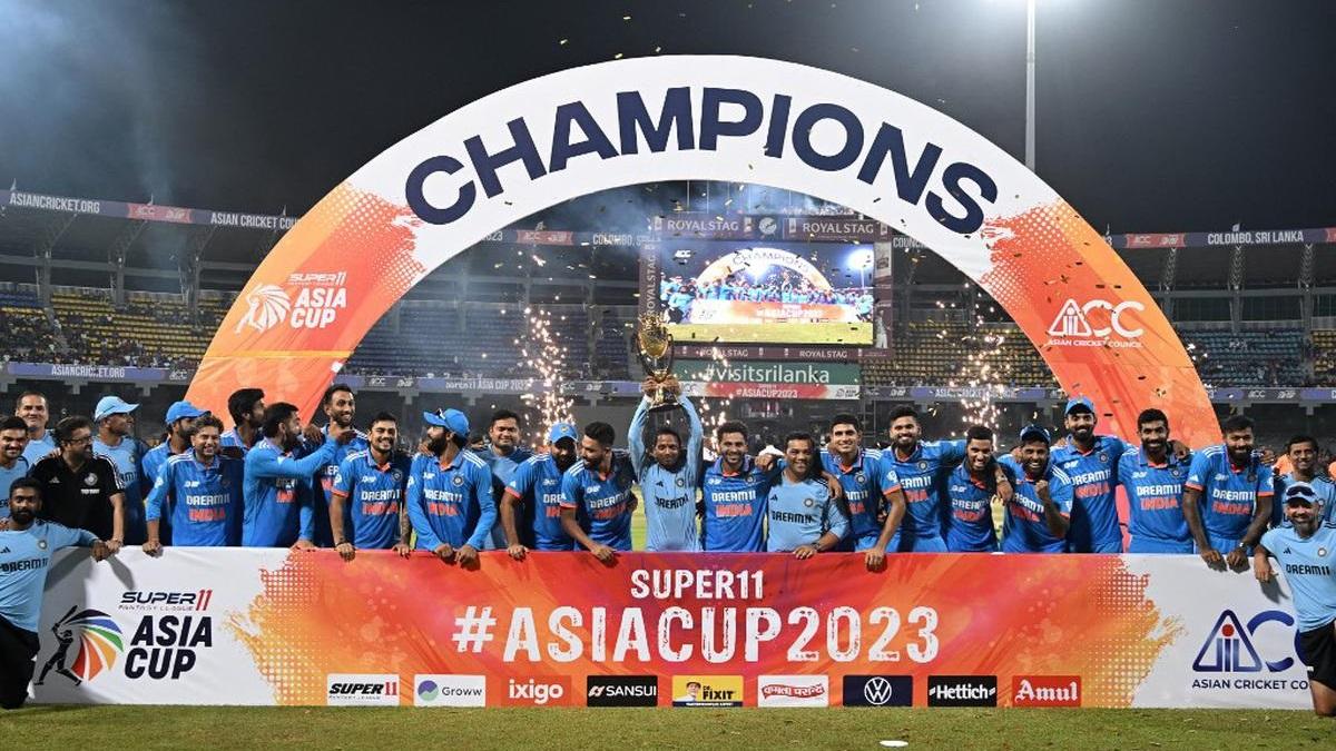 8-வது முறையாக ஆசியக் கோப்பையை வென்றது இந்தியா: சிராஜ் அசத்தல் பந்துவீச்சு | India win Asia Cup for 8th time 6 Siraj brilliant bowling