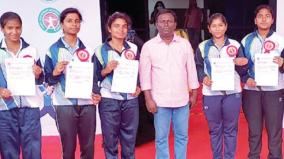 madurai-girls-who-took-part-in-badminton-competition