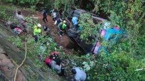 tourist-bus-overturns-near-coonoor-8-dead-in-spot