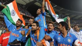 virat-kohli-should-crawl-on-his-shoulders-like-sachin-tendulkar-sehwag-wants