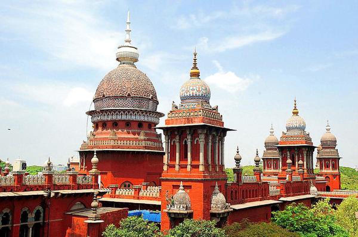 சிறுபான்மை கல்வி நிறுவனங்களுக்கு அரசின் இடஒதுக்கீடு கொள்கை பொருந்தாது: சென்னை உயர் நீதிமன்றம் உத்தரவு | Govt’s reservation policy not applicable to minority educational institutes: Madras High Court orders