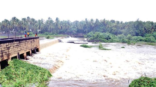 lakhs of cubic feet of rainwater is wasted due to lack of dams in kanyakumari