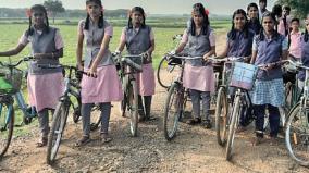 manamadurai-due-to-damaged-village-road-the-students-are-unable-to-cycle