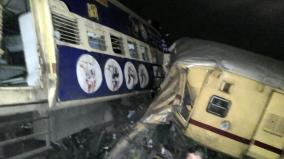 trains-collide-accident-in-andhra-pradesh-many-injure-kantakapalli-vijayanagaram