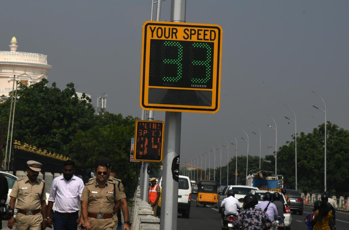 சென்னையில் வாகனங்களுக்கான வேக வரம்பு நிர்ணயம் - நவ.4 முதல் அமல் | Fixing  speed limit for vehicles in Chennai - effective from Nov 4 - hindutamil.in