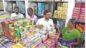 traders-not-able-to-get-a-temporary-firecracker-shop-license-in-mattur