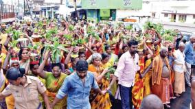 pilgrimage-of-devotees-taking-kudamuzku-teerthakudam-at-namakkal-ayyappan-temple-on-november-10th