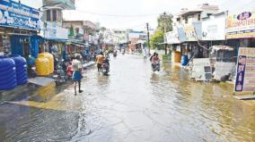 heavy-rain-on-salem-floods-houses-on-sivathapuram-area-people-block-road