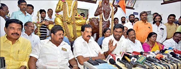 annamalai pressmeet at kamalalayam