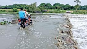 flooding-on-then-pennai-river-traffic-cut-off-on-50-villages-near-hosur