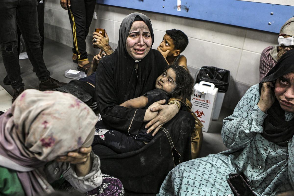 காசாவின் மிகப் பெரிய மருத்துவமனை மீதான இஸ்ரேல் தாக்குதலில் 13 பேர் உயிரிழப்பு: ஹமாஸ் தகவல் | israeli Strike On Gaza’s Biggest Hospital Kills 13