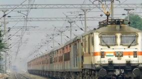 tourist-train-to-goa