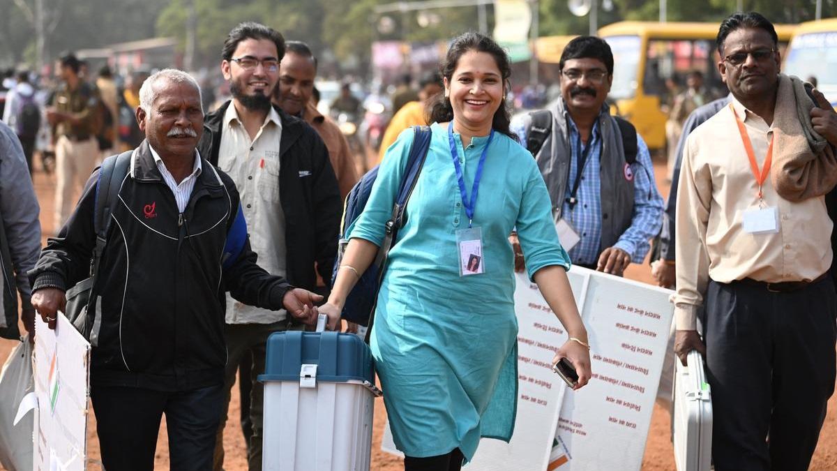 மத்திய பிரதேசம், சத்தீஸ்கரில் இன்று வாக்குப்பதிவு | Voting today in Chhattisgarh Madhya Pradesh state assembly elections
