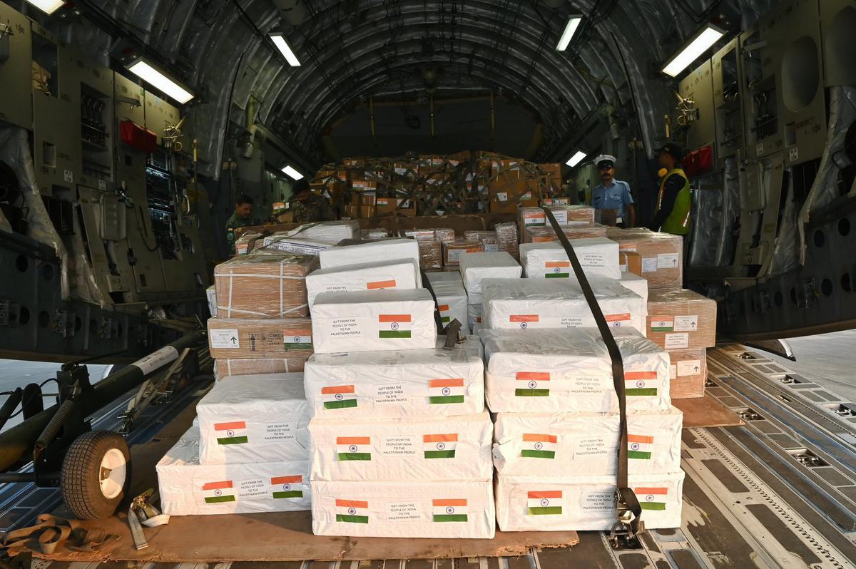 காசா மக்களுக்கு 2-வது முறையாக நிவாரண பொருட்கள் அனுப்பியது இந்தியா | India sent relief goods to Gaza for the 2nd time