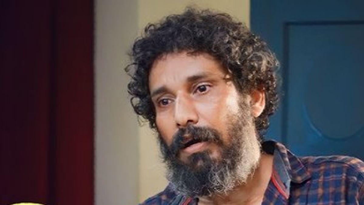 மலையாள நடிகர் வினோத் தாமஸ் காரில் இருந்து சடலமாக மீட்பு | Actor Vinod Thomas found dead in a parked car at a Kerala hotel