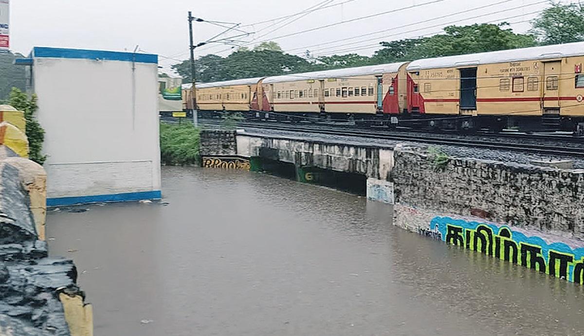 கோவை | மூழ்கும் பாலங்கள்… முடிவே கிடையாதா? | Kovai | People need permanent solution for rain water Sinking bridges