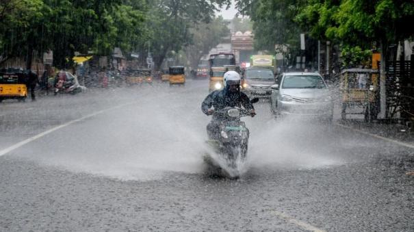 Heavy rains 5 districts Chennai December 2 and 3 due to storm in Bay of Bengal