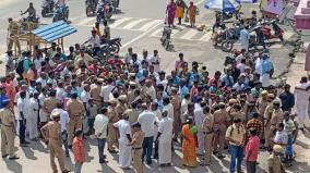 removal-of-teacher-arrested-under-pocso-act-on-vikravandi-village-villagers-lay-siege