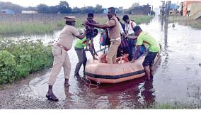 firefighters-rescued-people-with-a-rubber-boat