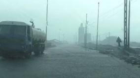 omr-road-flooded-due-to-heavy-rains-at-dawn-kelambakkam-turned-into-an-island