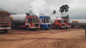 gas-leak-due-to-collapse-of-wall-and-falling-on-tanker-trucks